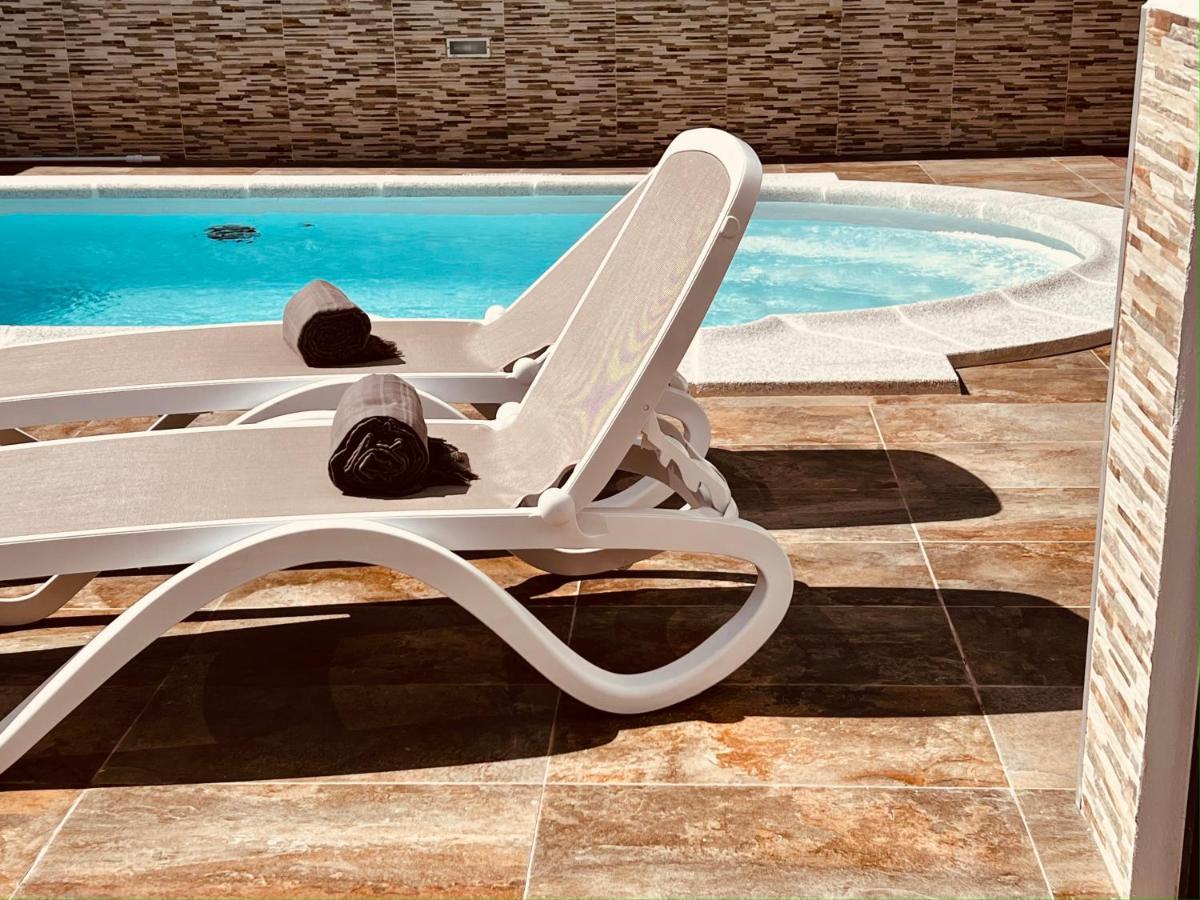 Fashion Villa Vivalavida, Private Pool X Parking プラヤ・ブランカ エクステリア 写真